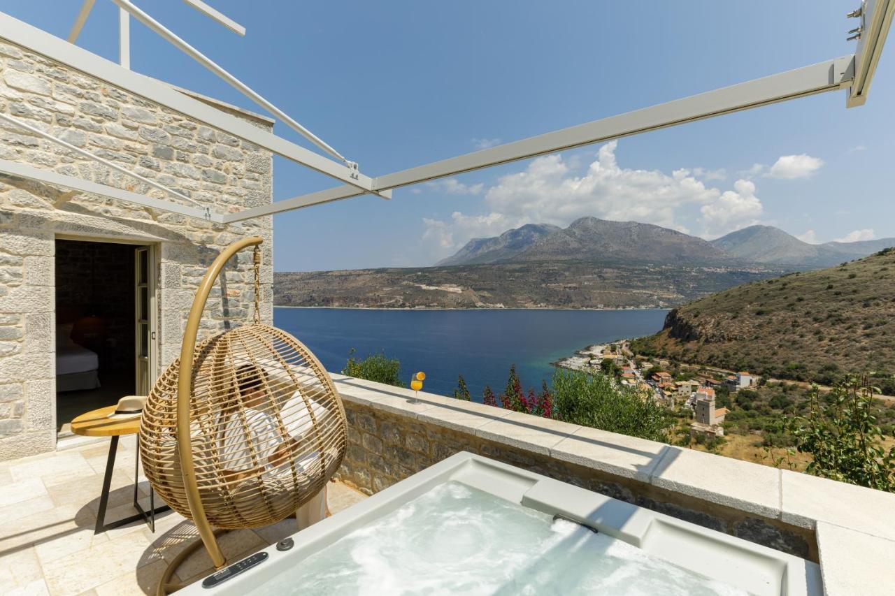 Trapela Limeni Luxury Suites Exterior foto