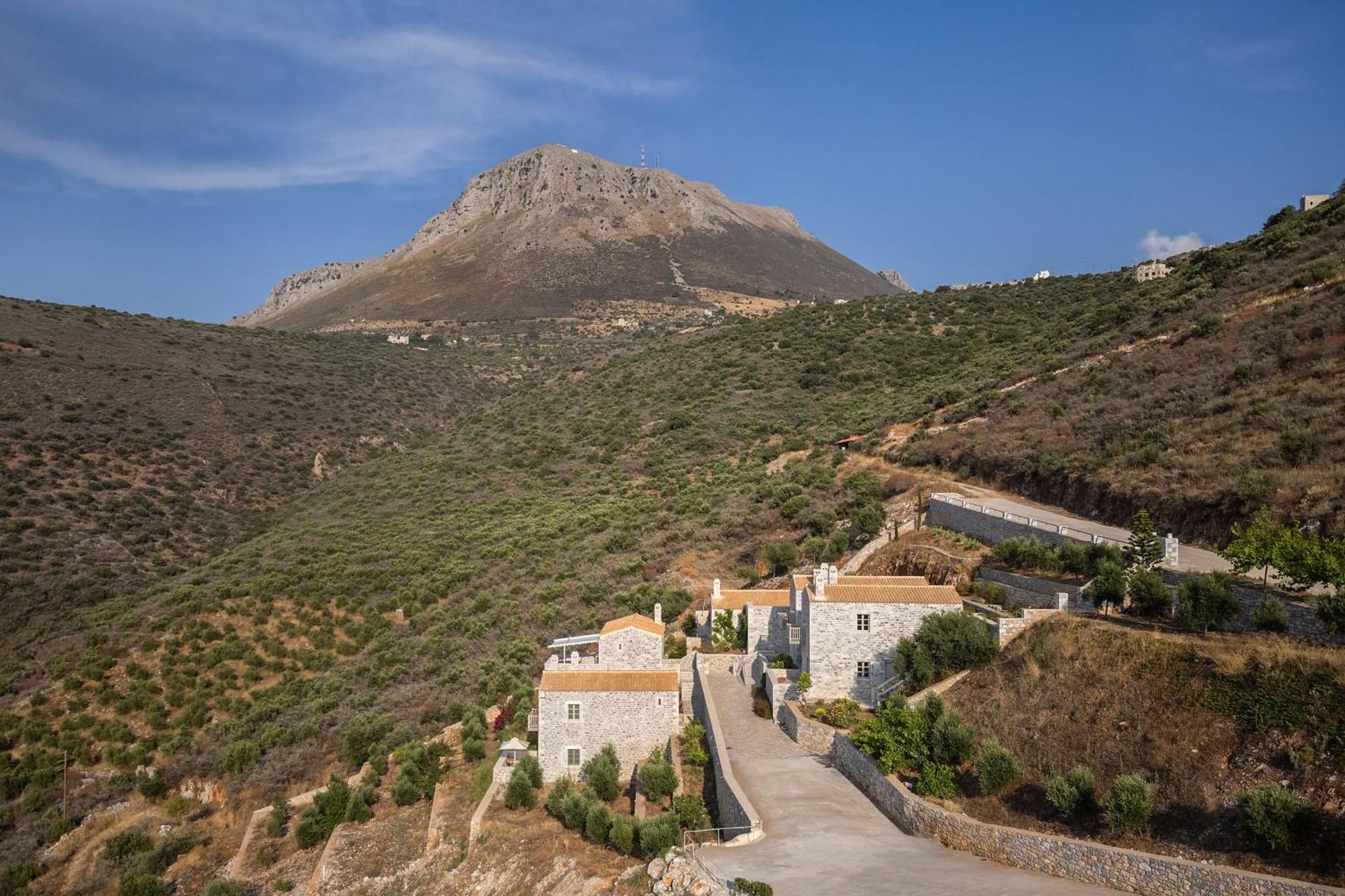 Trapela Limeni Luxury Suites Exterior foto