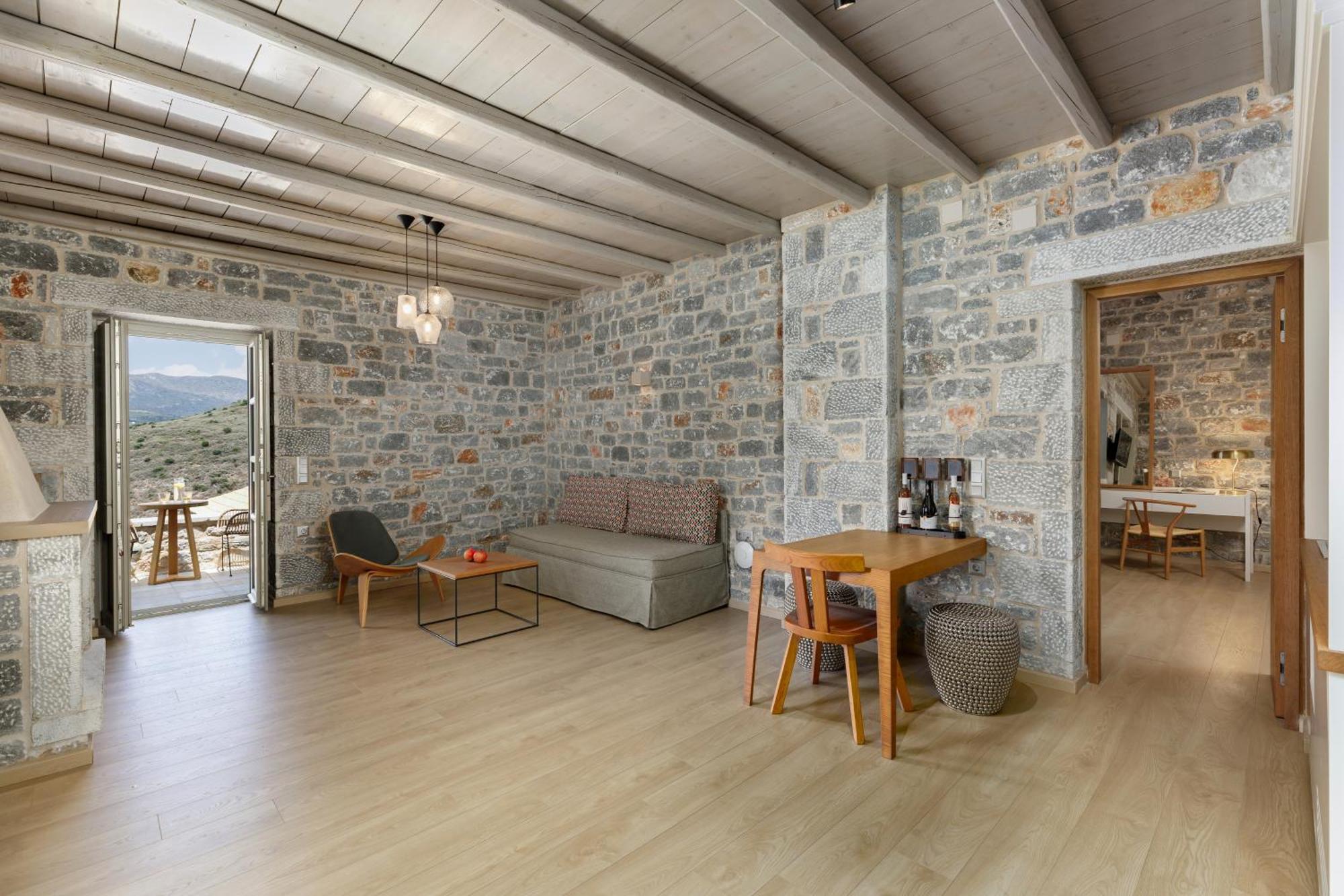 Trapela Limeni Luxury Suites Quarto foto