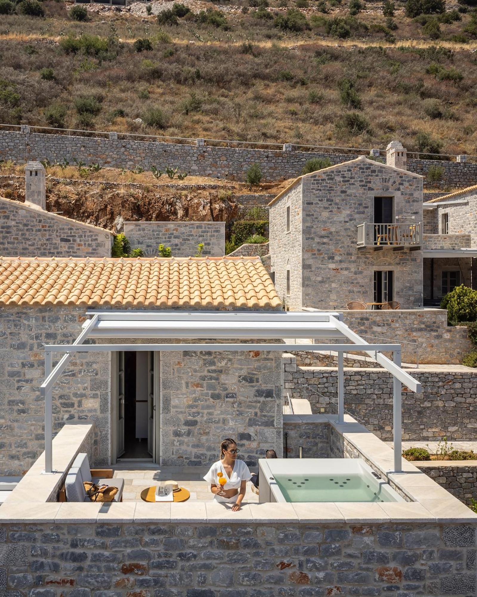 Trapela Limeni Luxury Suites Exterior foto