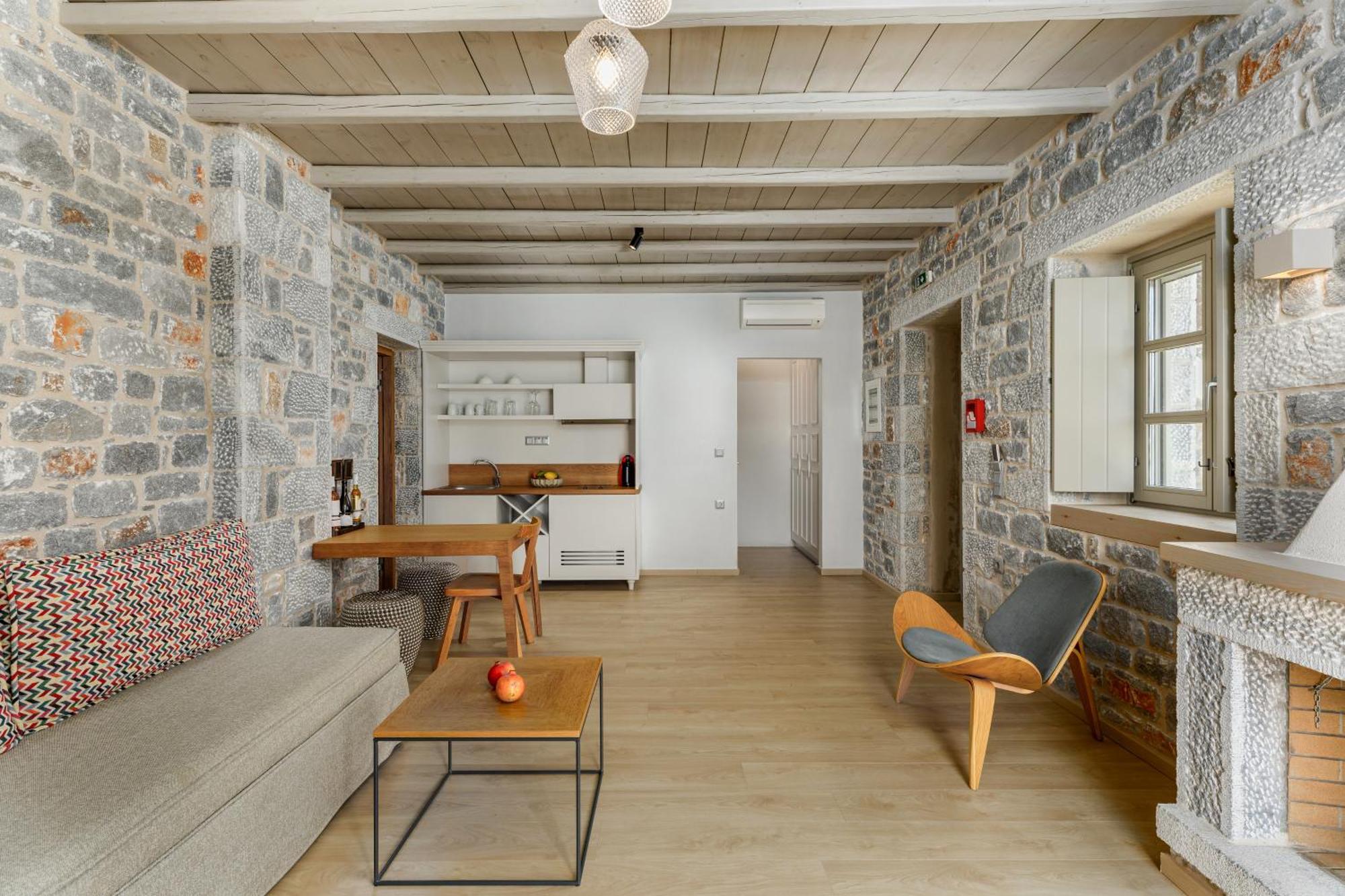 Trapela Limeni Luxury Suites Quarto foto